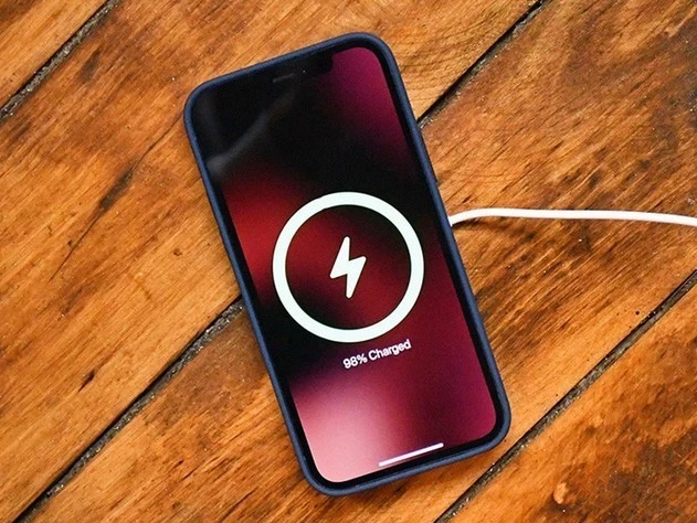 六弓乡苹果手机维修分享iPhone 12可以随便充电吗 